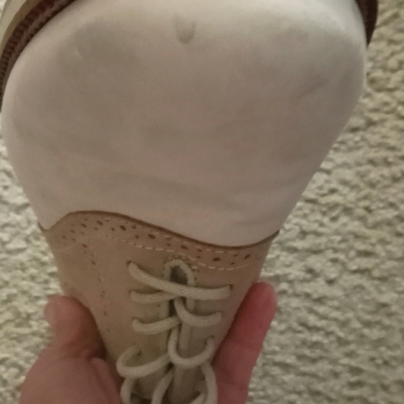 Men's Size 9 1/2 GH Bass & Co Beige Leather Oxfords - Picture 10 of 10